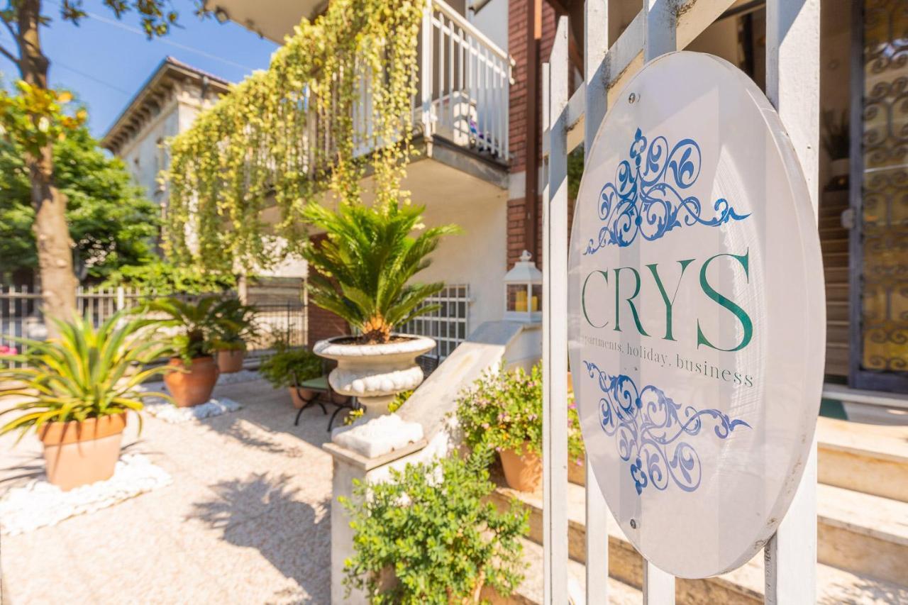 Crys: Apartments, Holiday, Business, Blu - Verona, Verona